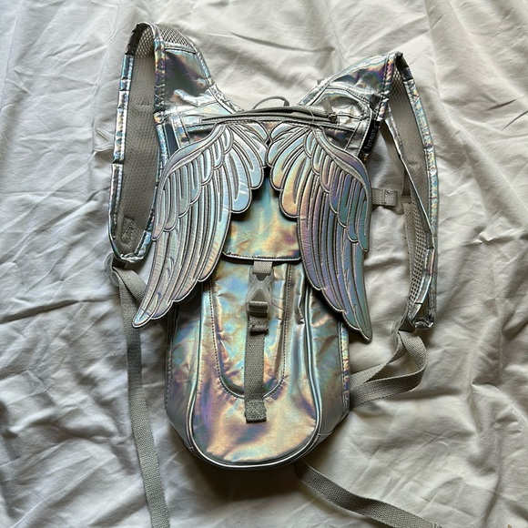 Silver Holographic Angel Wing hydropak - Picture 1 of 4